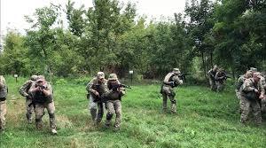 Пересування одиночного бійця на полі бою. Використання укриття на полі бою та рельєфності поверхні землі. Маскування.