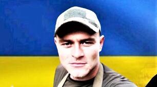 Спада сльоза  росою на траву