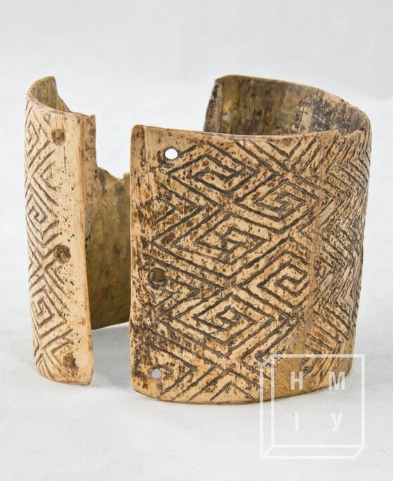 050071vb-6709-560x685.jpg