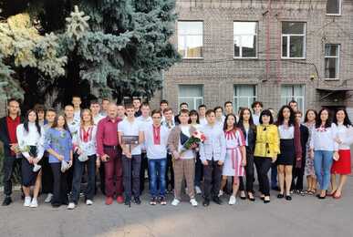 Возможно, это изображение 14 человек