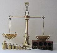 220px-Balance_à_tabac_1850.JPG