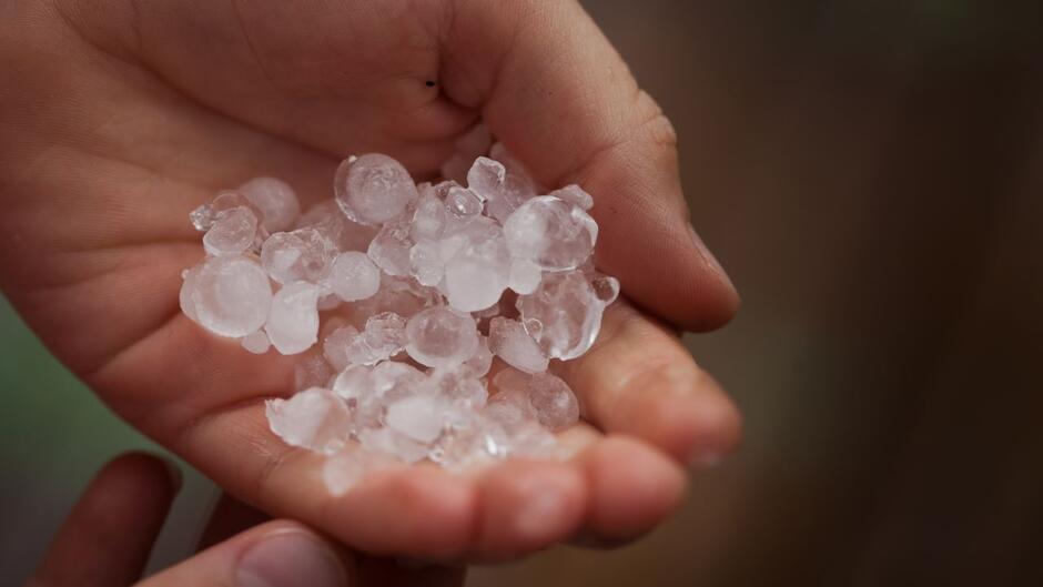 Hail formation, explained | CNN