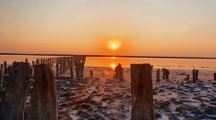 8 клас  Підсумковий урок з тем: «Вступ. Географічна карта та робота з нею», «Географічний простір України»  1 варіант