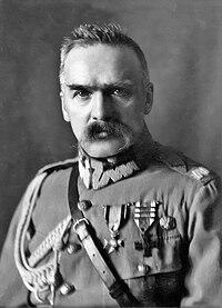 https://upload.wikimedia.org/wikipedia/commons/thumb/3/3b/Jozef_Pilsudski1.jpg/200px-Jozef_Pilsudski1.jpg