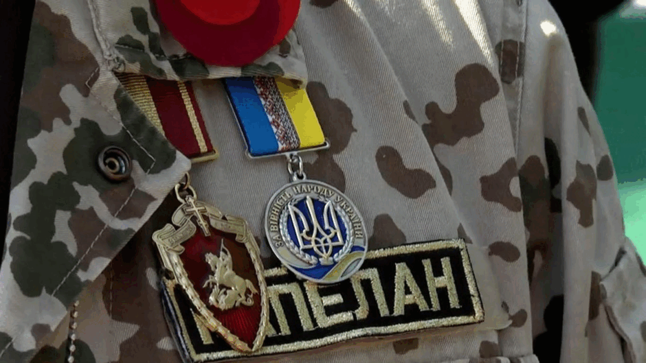 0500p5xk-4b00-940x529.png