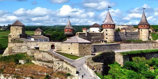 Кам'янець-Подільська фортеця як об'єкт туристичних маршрутів України