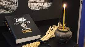 15 книг про Голодомор які потрібно прочитати. Картки