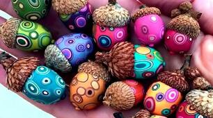«Autumn acorns»-символ можливостей і молодості.