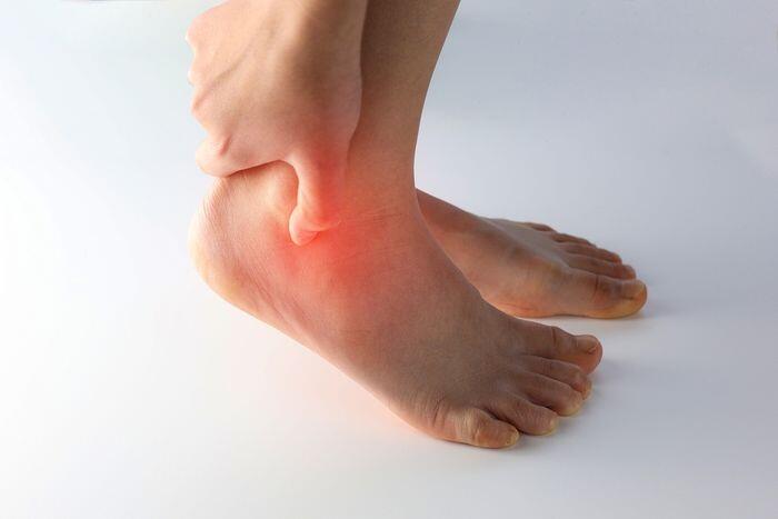Ankle Pain Symptom Checker: Why Your Ankle Hurts - Custom Orthotics Blog - Upstep