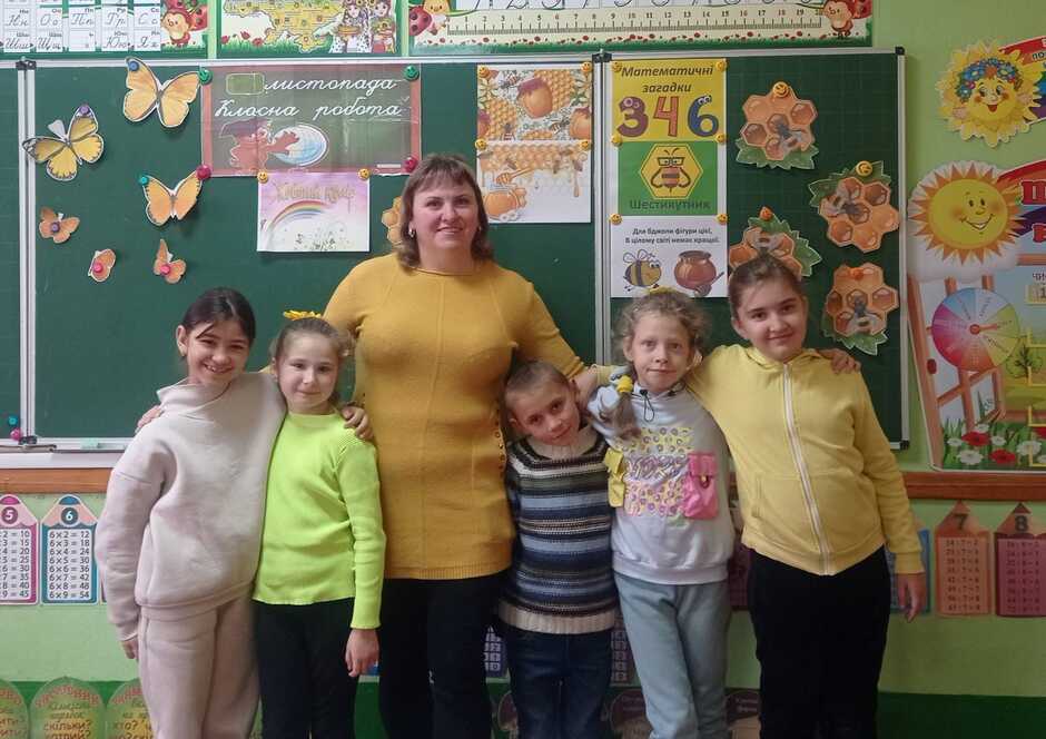 Возможно, это изображение 3 человека