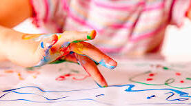 «Finger and Thumb Painting  Art»-малювання  для координації пальців , уяви і впевненості дитини в собі.