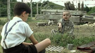 Образи дітей в романі Джона Бойна “Хлопчик в смугастій піжамі”, їхня дружба і взаємодопомога. Ідея рівності представників різних рас, націй, національностей.Трагічний фінал як відображення злочинів фашизму.