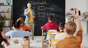 Презентація " Навчаюсь успішно та комфортно. Типи сприйняття інформації. Способи ефективного навчання відповідно до основного типу сприйняття інформації. Допоміжні засоби навчання. Наукові досягнення видатних українців", підручник С. Василенко