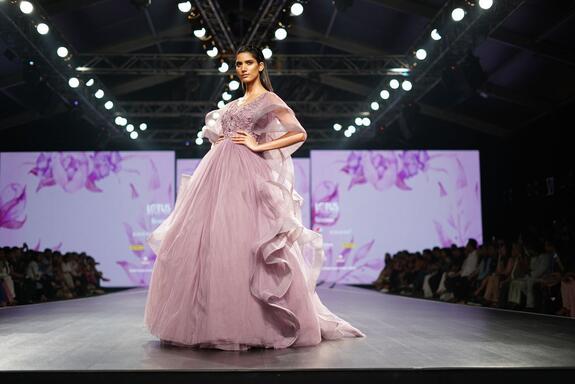 05019l53-fb95-575x384.jpg