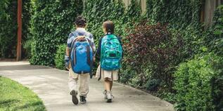 New Law Protects Parents Whose Kids Walk to School Alone - Free Range Parenting