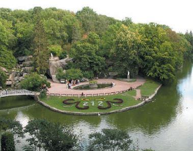 0501he4d-4787-379x297.jpg