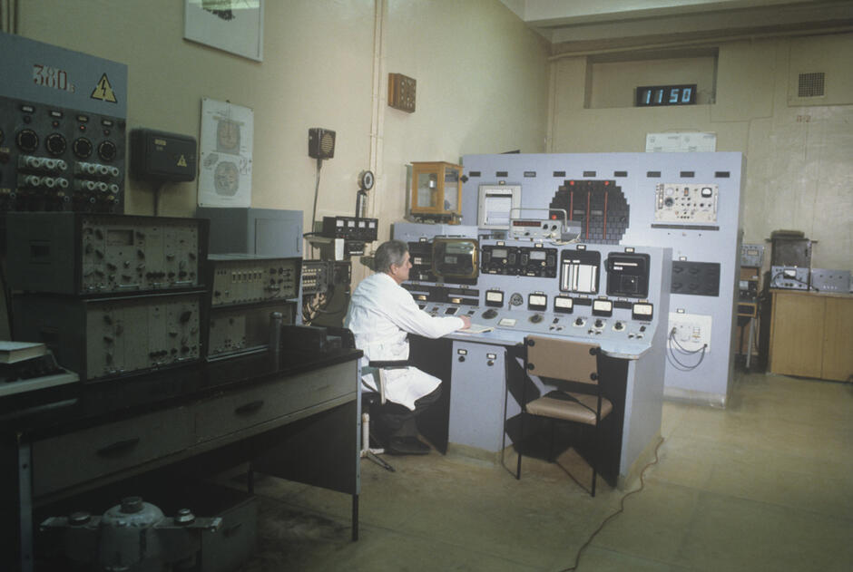 0501sm87-995a-940x631.jpg
