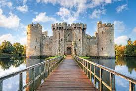 12 Most Beautiful Castles in the UK - Must-See Castles in the United Kingdom – Go Guides